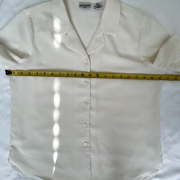 Liz Baker Essentials Blouse – Size M – Classic Ivory - Picture 13 of 13